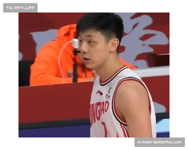 浙江队托利奇与雷森德对抗倒地未获点球 VAR介入后主裁判维持原判引争议